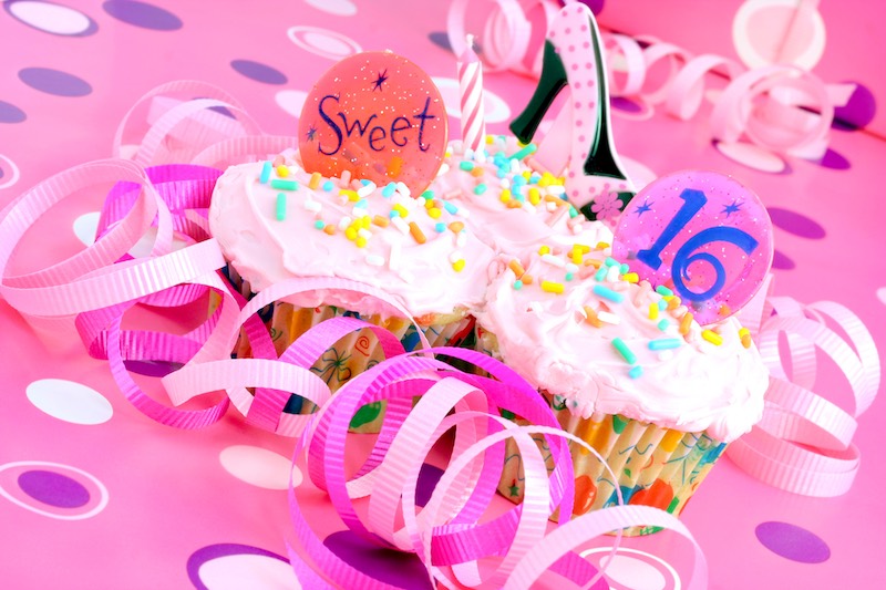 Sweet 16 cupcakes
